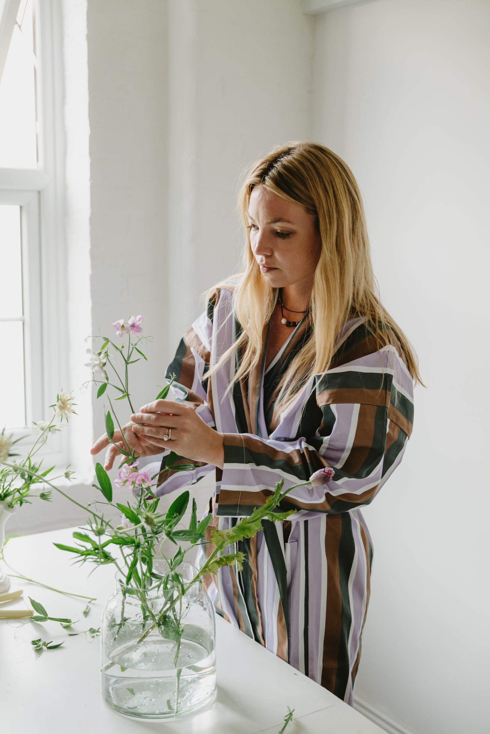 The Provençale Robe - Tobacco, Seaweed & Periwinkle