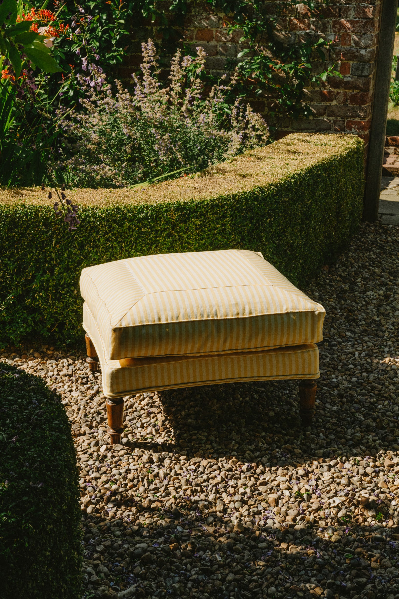 The Jelbert’s Footstool - Coconut & Sunrise