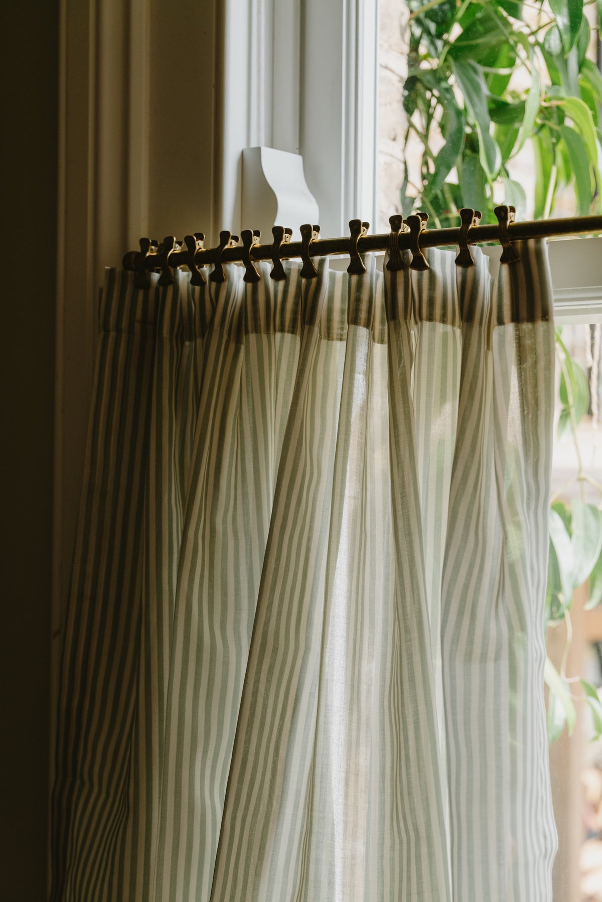 Sheer Café Curtain - Crystal & Tofu Stripe